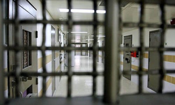 اعتقال 20 مواطناً سجون الاحتلال