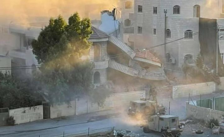 الاحتلال يفجر منزل الأسير منتصر الشلبي في ترمسعيا