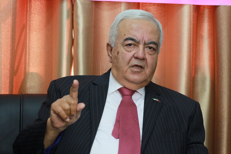 وزير العمل: 160 ألف عاطل عن العمل بغزة مأمون ابو شهلا، وزير العمل