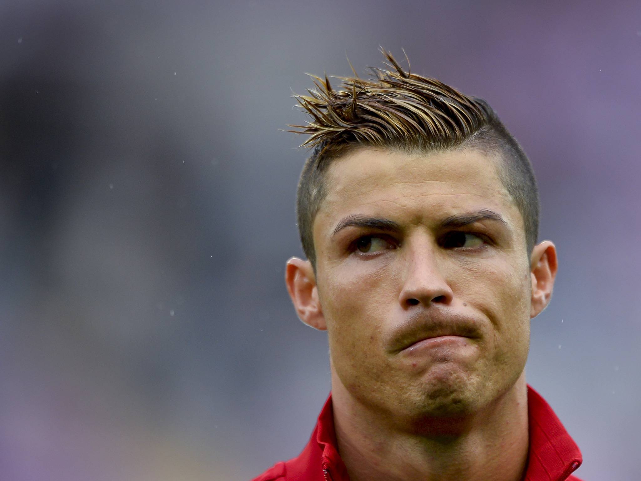 كريستيانو رونالدو يثير الشكوك حول مستقبله مع ريال مدريد كريستيانو رونالدو يثير الشكوك حول مستقبله مع ريال مدريد