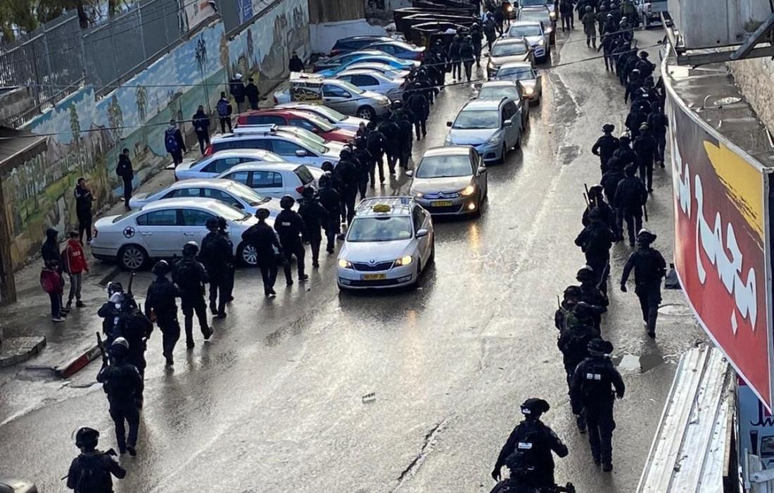  قوات الاحتلال تقتحم مخيم شعفاظ بأعداد كبيرة تمهيداً لهدم منزل الشهيد فادي أبو شخيدم