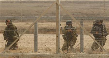 الاحتلال يعتقل فلسطينيًا دخل مستوطنة "كفار عزّة" سياج