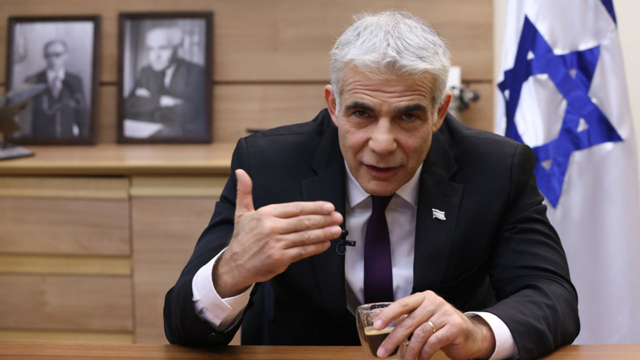 لابيد: يجب على الإسرائيليين العودة من تركيا بأسرع وقت ممكن