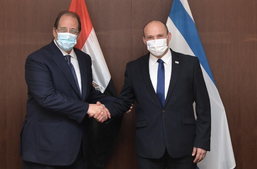 بينت يجتمع بوزير المخابرات المصري ويتلقى دعوة لزيارة القاهرة