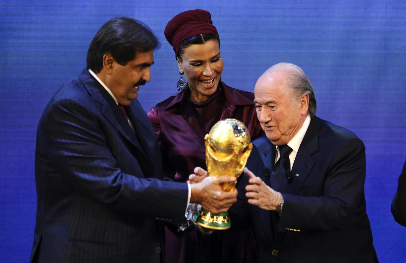 بلاتر: سحب تنظيم كأس العالم من قطر.. "يحتاج إلى زلزال" قطر تنظم كأس العالم 2022
