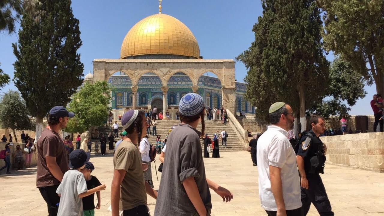 استنفار في المسجد الأقصى خشية تهديدات باقتحامه ودعوات فلسطينية لشد الراحل لمنع تدنيسه