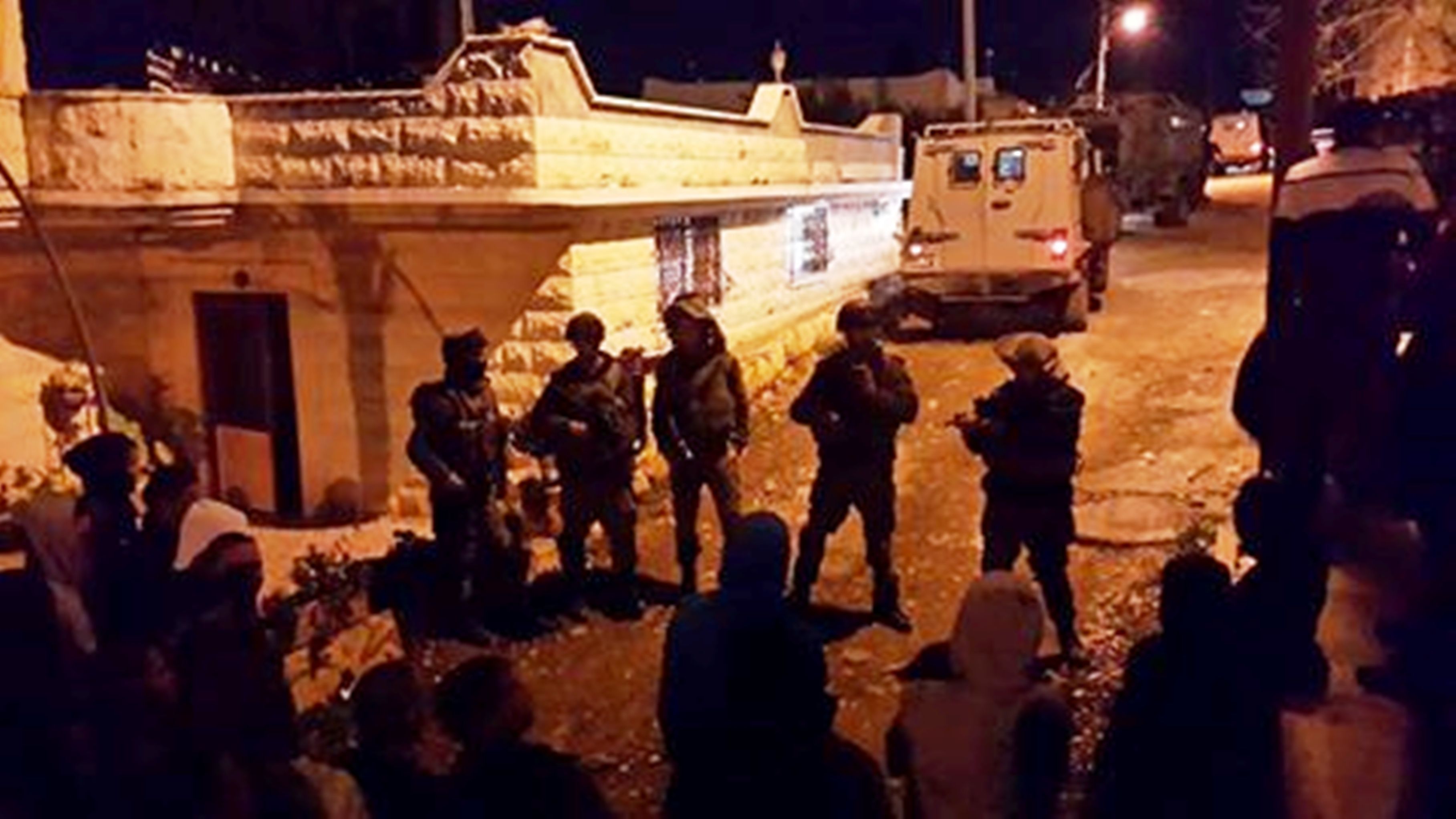 إصابات واعتقالات خلال مواجهات في الحارة الوسطى بسلوان