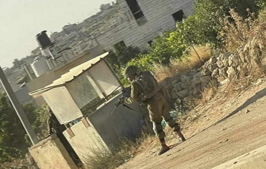 بالفيديو والصور الاحتلال يُصيب فتاة بجراح خطيرة بزعم محاولة تنفيذ عملية طعن شمال الخليل