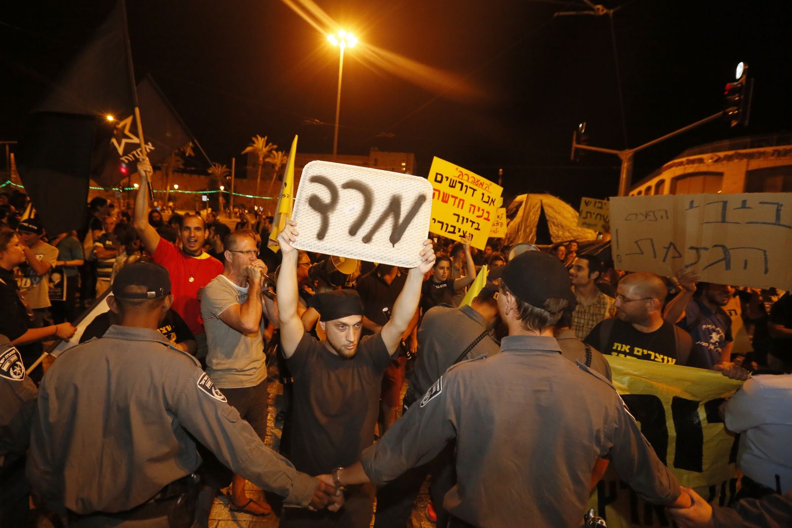 غلاء المعيشة قد يهجّر نصف مليون إسرائيلي احتجاجات