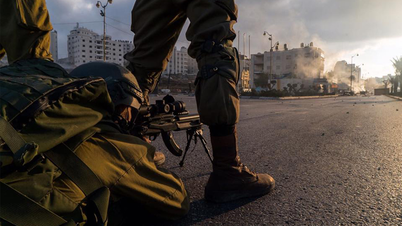 جيش الاحتلال يطلق يد جنوده لاستهداف ملقي الحجارة