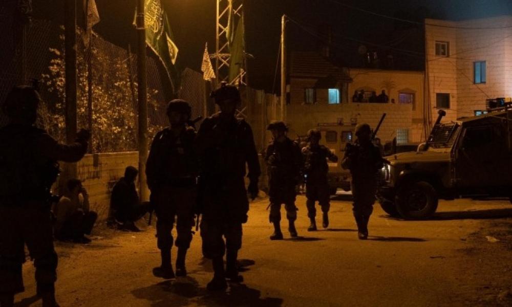 الاحتلال يعتقل أربعة شبان من نابلس