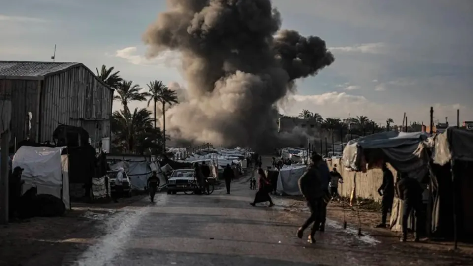 خاص | لقاء مرتقب لحماس مع ملادينوف: لا نقاش حول السلاح قبل إتمام المرحلة الأولى من اتفاق غزة