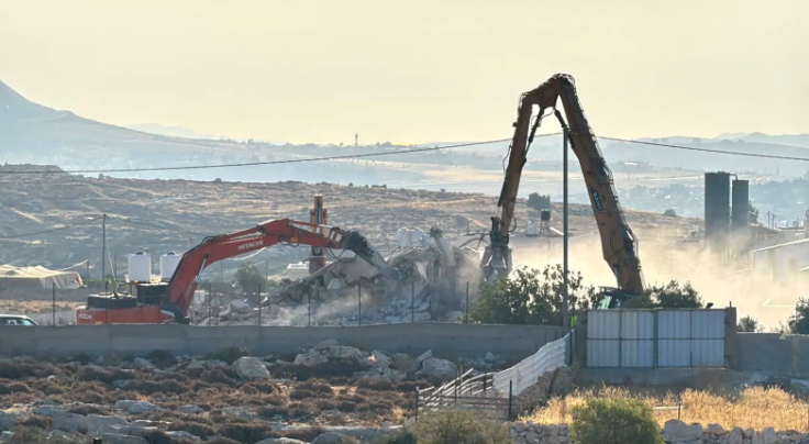 الاحتلال يهدم منازل ومنشآت فلسطينية في القدس وجنين وبيت لحم والخليل