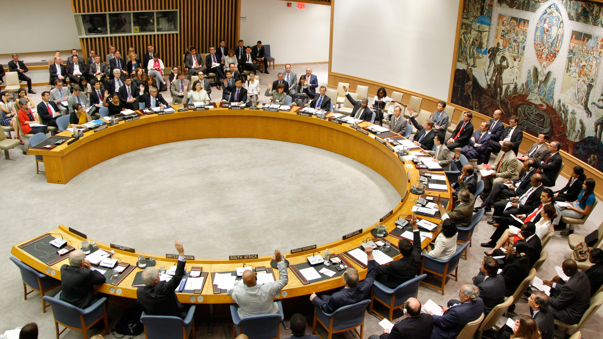 إسرائيل تستدعي سفير فرنسا للاحتجاج على موقفها لتأييد فلسطين بمجلس الامن فرنسا