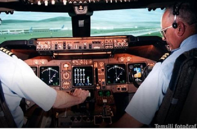 جسم غامض ظهر لطيارين تركيين بعد سقوط الطائرة المصرية تركيين