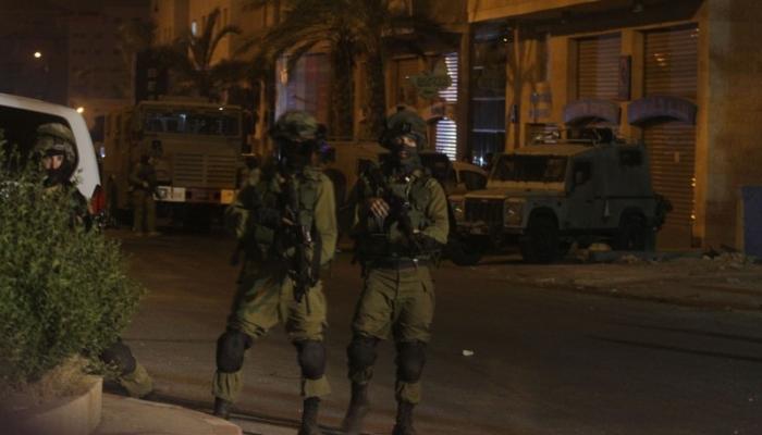إصابة فتى في جنين ومواجهات واعتقالات بالضفة
