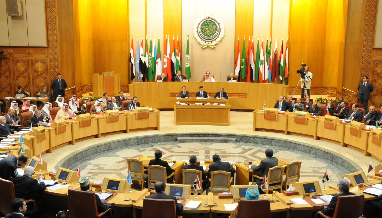 الجامعة العربية تحذر من خطورة التحديات التي تواجه المرأة