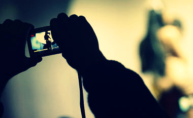 فضيحة مدوية بالمغرب ..تصوير 63 شخصية بأوضاع جنسية بينهم أئمة وصحفي بـBBC ومدرب وطني فضيحة مدوية بالمغرب ..تصوير 63 شخصية بأوضاع جنسية بينهم أئمة وصحفي بـBBC ومدرب وطني