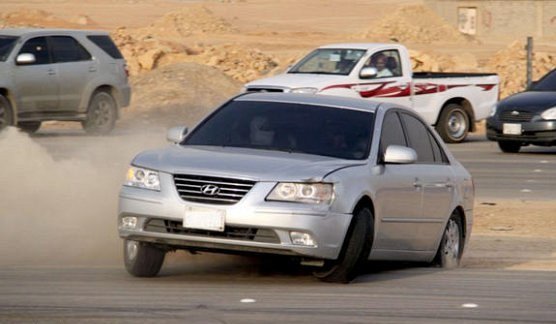 مصرع سعودية بعد ساعات من علمها بنية زوجها الزواج من أخرى