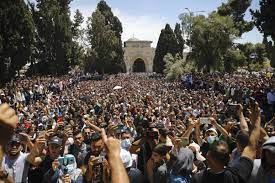 دعوات للتوافد إلى القدس.. والاحتلال يرفع حالة التأهب في ليلة القدر