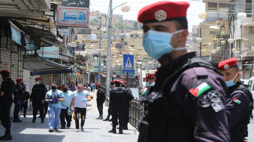 الأردن: 13 حالة وفاة وقرابة 900 إصابة جديدة بفيروس كورونا