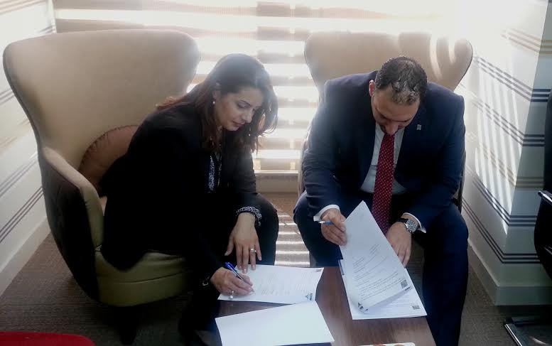 توقيع إتفاقية شراكة بين جمعية الشابات المسيحية وفندق جراند بارك شراكة