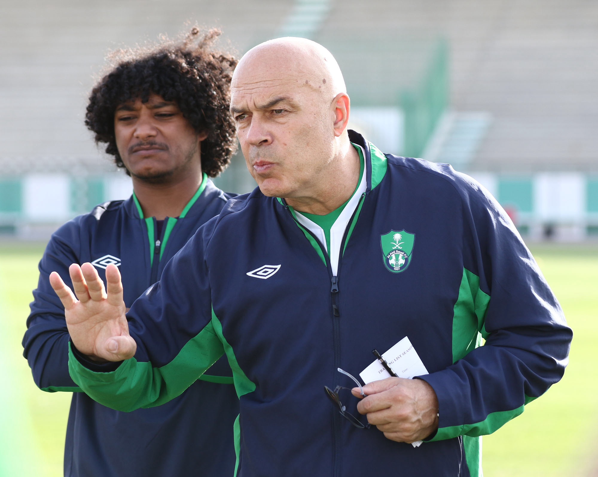 مدرب الأهلي السعودي يطلب تقارير يومية طبية عن المصابين