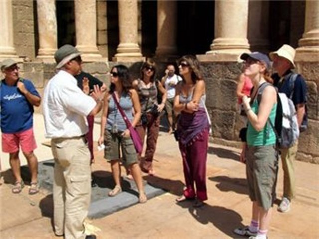 الأردن يمنع السياح الإسرائيليين من ارتداء قبعة المتدينين الأردن