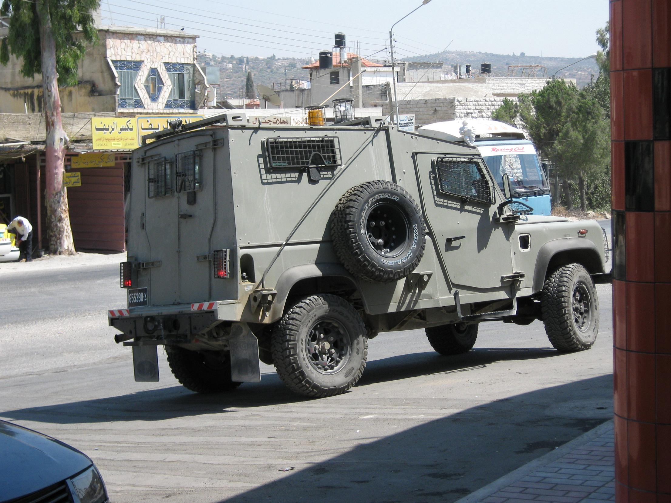 الاحتلال يعتقل 10 مقدسيين بينهم أطفال الاحتلال