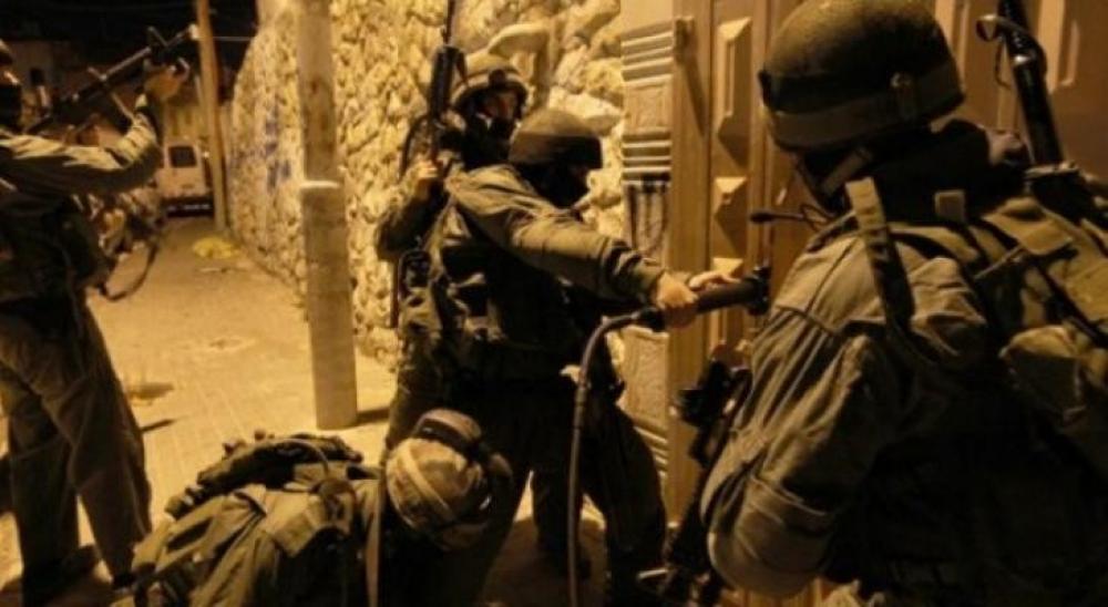 الاحتلال يشنّ حملة اعتقالات بالضفة