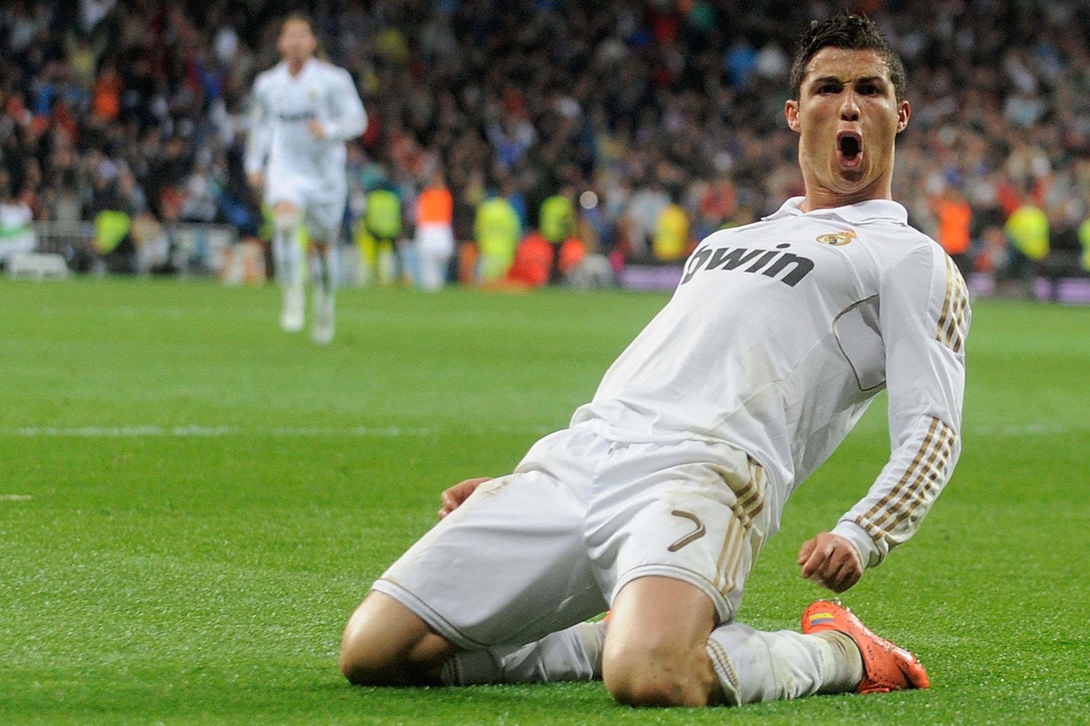 رونالدو.. الهدّاف التاريخي لريال مدريد في دوري اسبانيا رونالدو.. الهدّاف التاريخي لريال مدريد في دوري اسبانيا