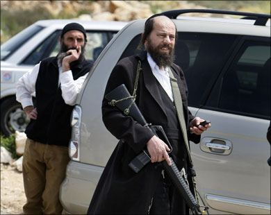 مستوطنون مسلحون (صورة أرشيفية) مستوطنون مسلحون القدس