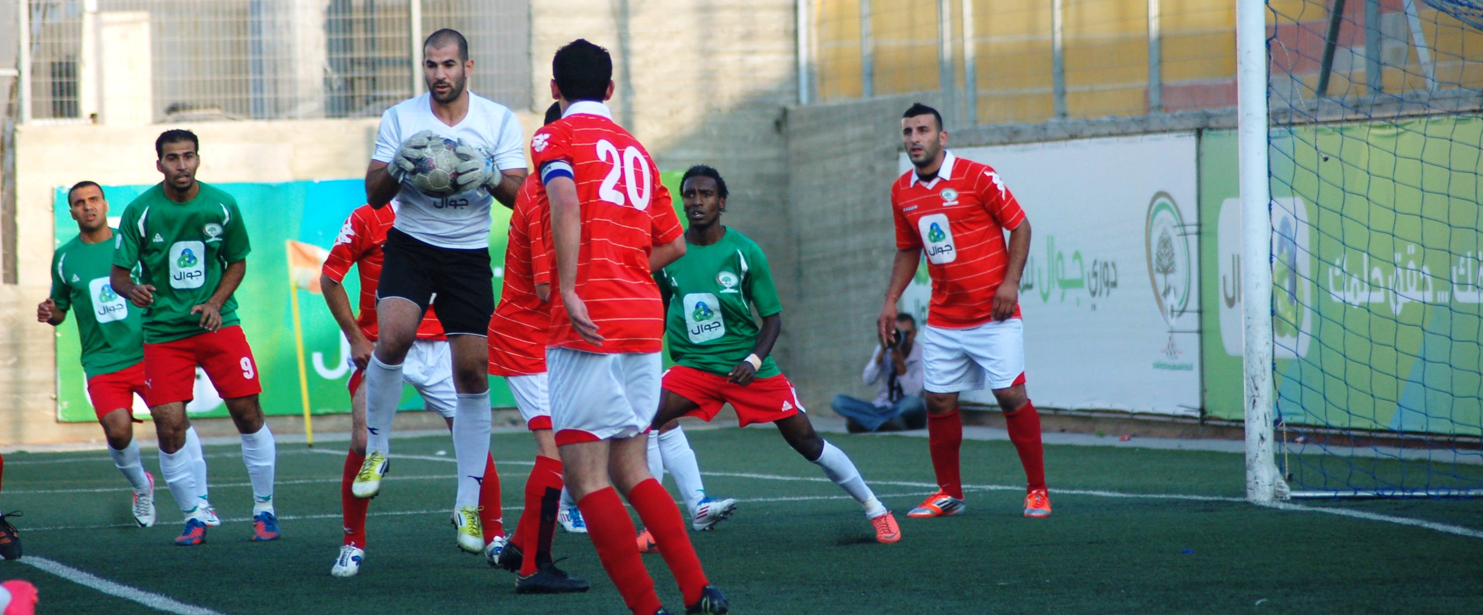 "الأمعري" يهبط من دوري المحترفين