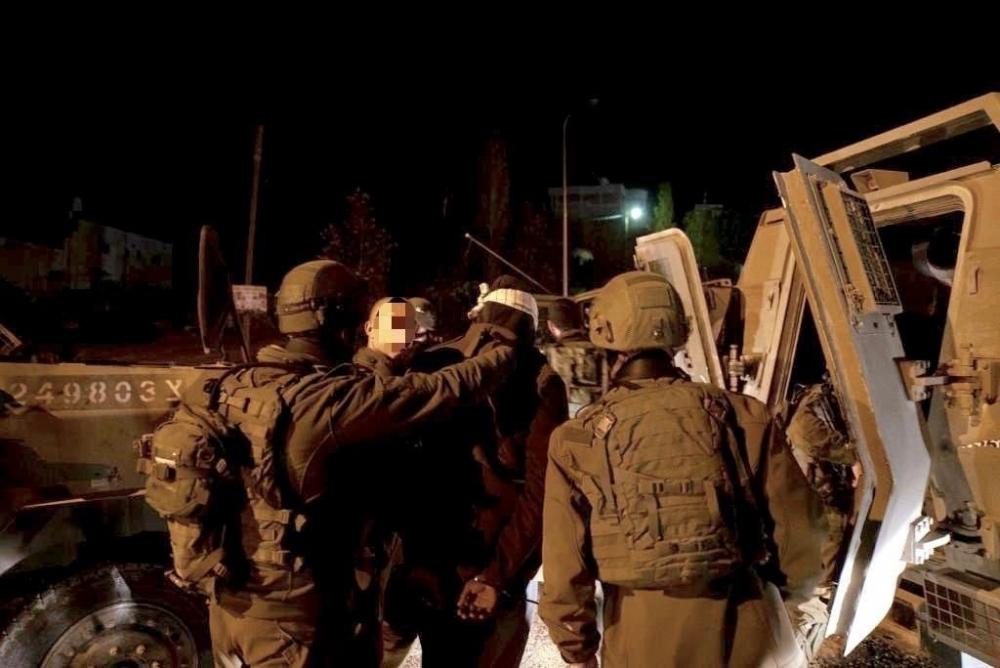 حملة اعتقالات تشنها قوات الاحتلال بالضفة والقدس