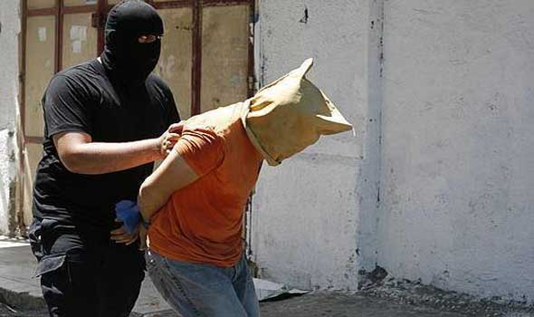 السجن 15 عاماً لمتخابر مع الاحتلال في غزة التخابر مع الاحتلال