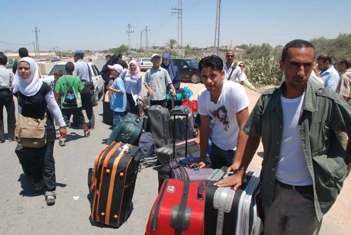 طيران الاحتلال يقصف ساحات معبر رفح (أرشيفية)