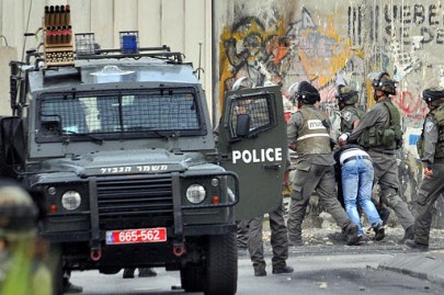 تمديد اعتقال 3 مقدسيين واحتجاز قاصرين القدس