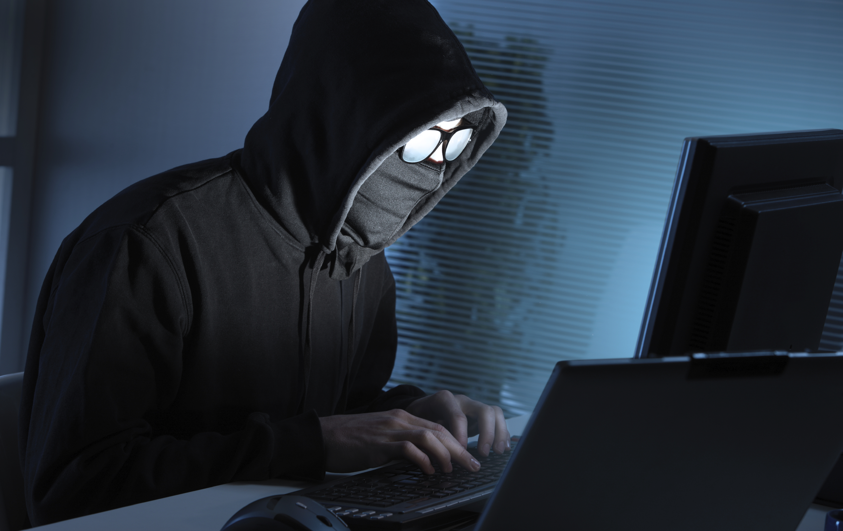 خطوات تقيك شرّ "قراصنة الإنترنت" خطوات تقيك شرّ "قراصنة الإنترنت"