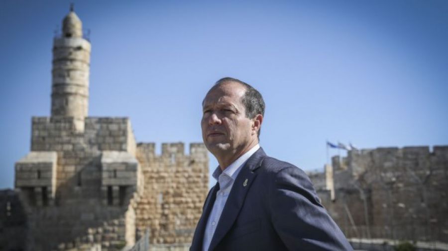 بلدية الاحتلال تحارب الأذان في القدس