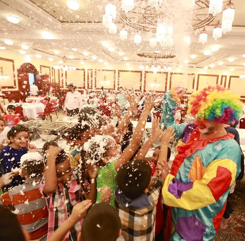 بنك فلسطين يختتم سلسلة إفطارات رمضانية بمشاركة 3000 يتيم بنك فلسطين يختتم سلسلة إفطارات رمضانية بمشاركة 3000 يتيم