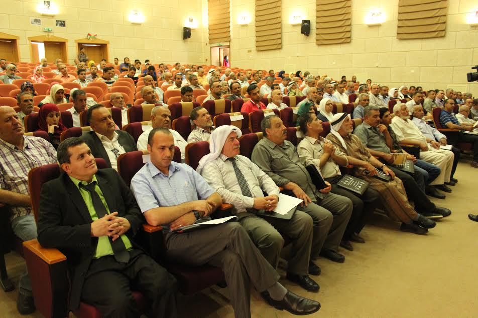 عرض دراسات وتجارب فلسطينية في تطوير قطاع الزيتون في جامعة خضوري عرض دراسات وتجارب فلسطينية في تطوير قطاع الزيتون في جامعة خضوري