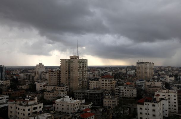 أجواء غائمة جزئياً واحتمالية لسقوط أمطار محلية أمطار محلية