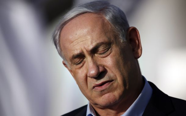 نتنياهو يحرم أهالي سعير من التصاريح نتنياهو يحرم أهالي سعير من التصاريح