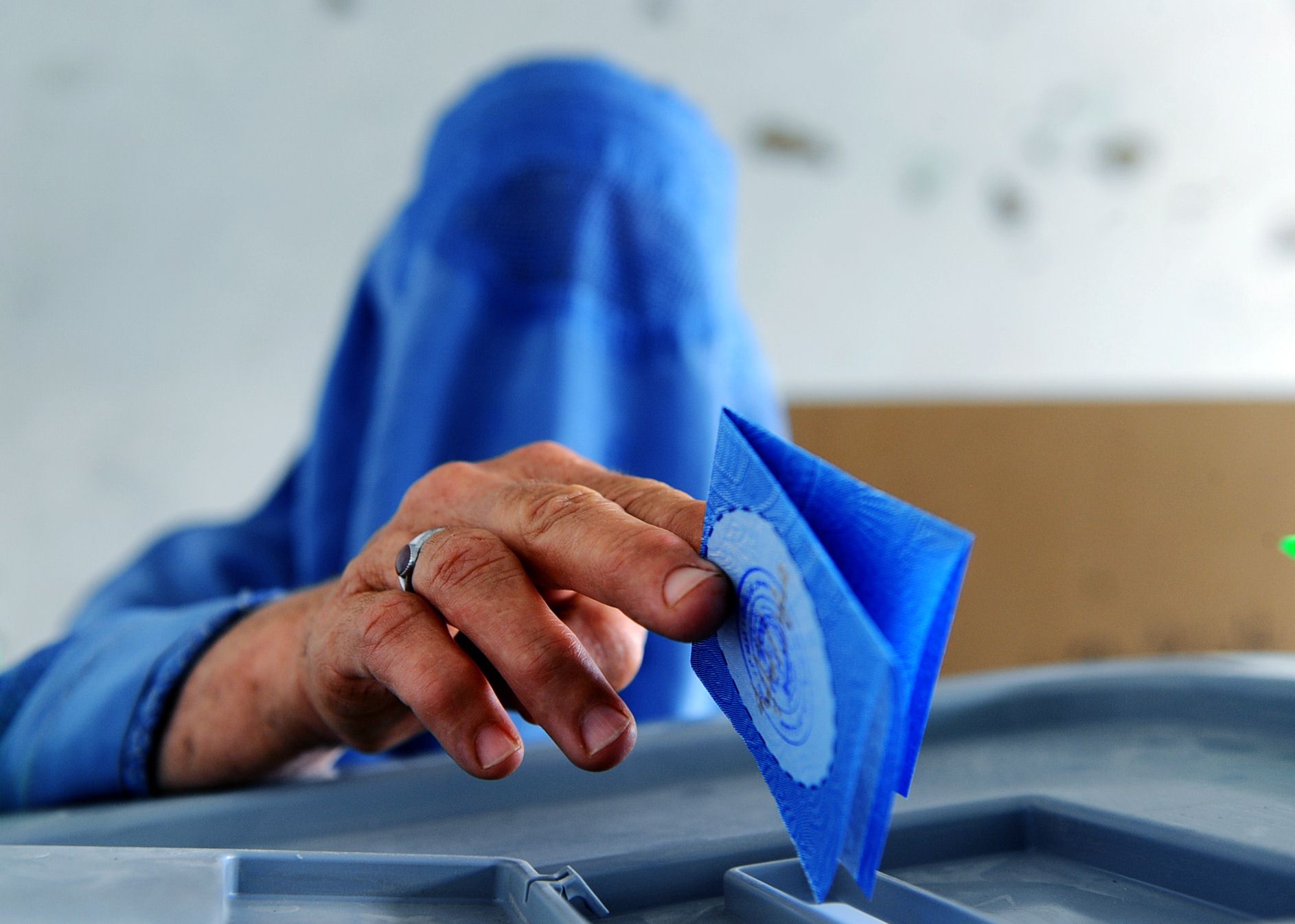 أفغانستان: الانتخابات البرلمانية منتصف أكتوبر المقبل أفغانستان: الانتخابات البرلمانية منتصف أكتوبر المقبل