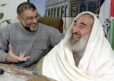 حماس تستنكر تخريب صور الياسين والرنتيسى فى مخيم بجنوب لبنان أحمد ياسين والرنتيسى