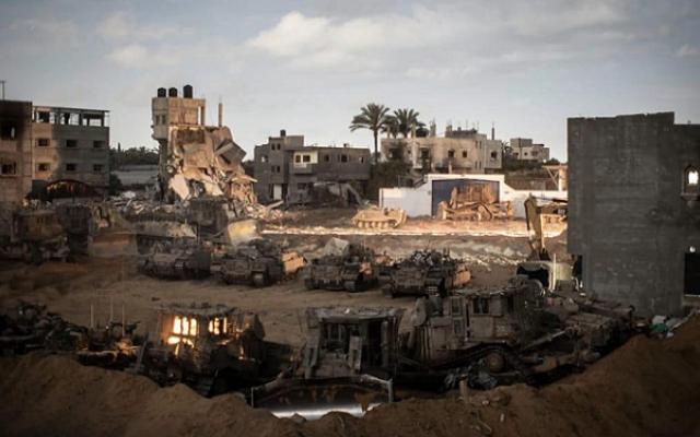 مسؤولون إسرائيليون: رد من حماس خلال أيام أو نضم محيط غزة