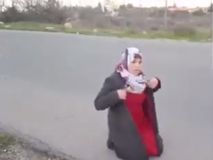 اعتقال فتاة