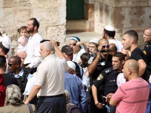 اقتحام الاقصى