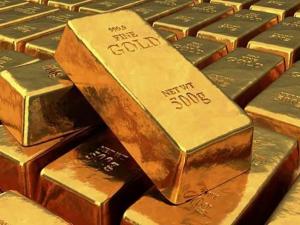 للمرة الأولى منذ 2011.. الذهب يحطم حاجز 1900 دولار
