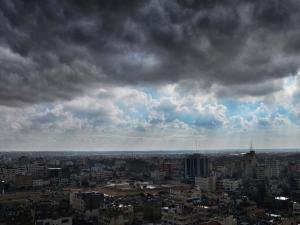 فرصة لأمطار خفيفة متفرقة اليوم